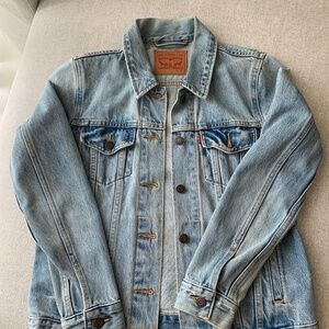 Levi’s denim jacket
